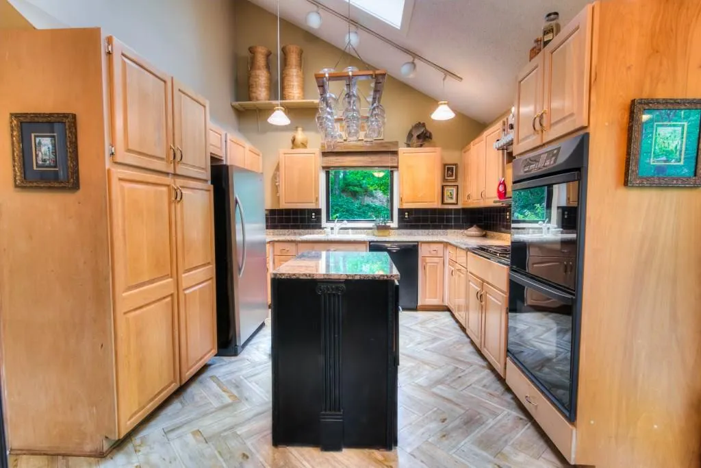 1245 Old Woodbine Road, Atlanta, Georgia 30319, 4 Bedrooms Bedrooms, ,2 BathroomsBathrooms,Residential,Sold,1245 Old Woodbine Road,5716872