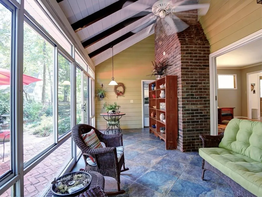 360 Thornwood Drive, Sandy Springs, Georgia 30328, 5 Bedrooms Bedrooms, ,2 BathroomsBathrooms,Residential,Sold,360 Thornwood Drive,5908914