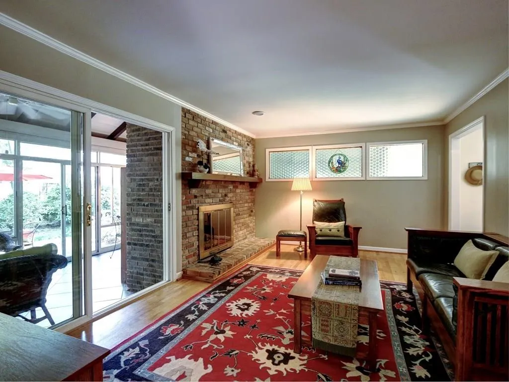 360 Thornwood Drive, Sandy Springs, Georgia 30328, 5 Bedrooms Bedrooms, ,2 BathroomsBathrooms,Residential,Sold,360 Thornwood Drive,5908914