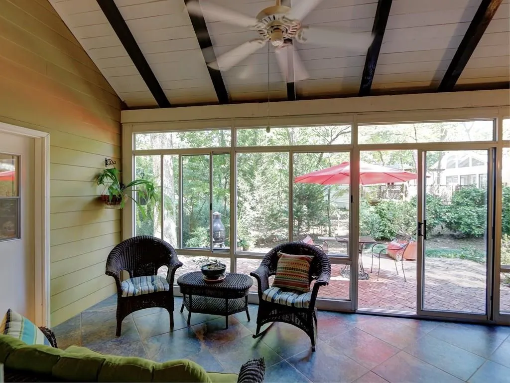 360 Thornwood Drive, Sandy Springs, Georgia 30328, 5 Bedrooms Bedrooms, ,2 BathroomsBathrooms,Residential,Sold,360 Thornwood Drive,5908914
