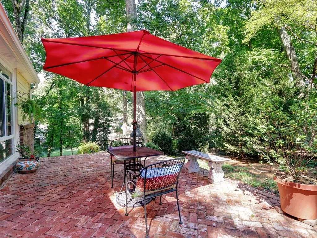 360 Thornwood Drive, Sandy Springs, Georgia 30328, 5 Bedrooms Bedrooms, ,2 BathroomsBathrooms,Residential,Sold,360 Thornwood Drive,5908914