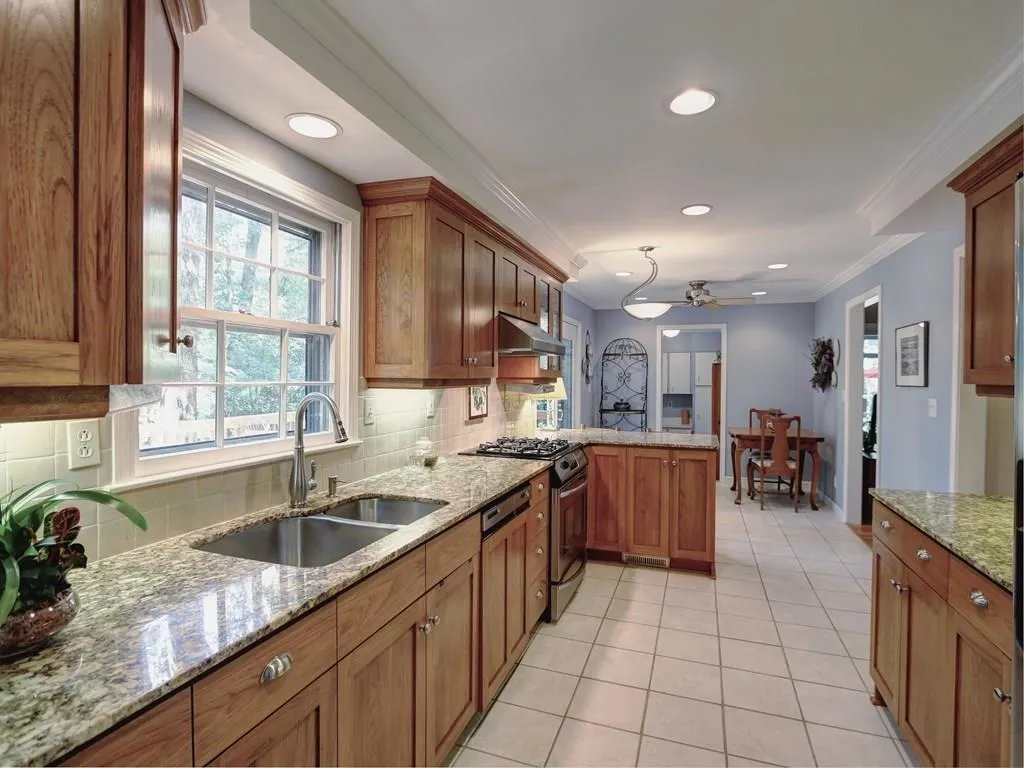 360 Thornwood Drive, Sandy Springs, Georgia 30328, 5 Bedrooms Bedrooms, ,2 BathroomsBathrooms,Residential,Sold,360 Thornwood Drive,5908914