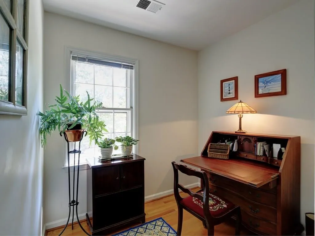 360 Thornwood Drive, Sandy Springs, Georgia 30328, 5 Bedrooms Bedrooms, ,2 BathroomsBathrooms,Residential,Sold,360 Thornwood Drive,5908914