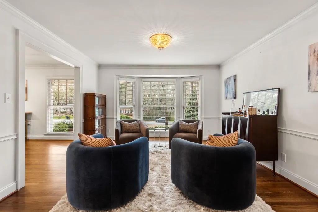 6225 River Shore Parkway, Sandy Springs, Georgia 30328, 3 Bedrooms Bedrooms, ,3 BathroomsBathrooms,Residential,Sold,6225 River Shore Parkway,6841915