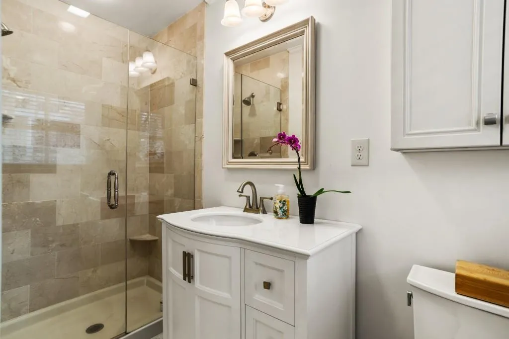 6225 River Shore Parkway, Sandy Springs, Georgia 30328, 3 Bedrooms Bedrooms, ,3 BathroomsBathrooms,Residential,Sold,6225 River Shore Parkway,6841915