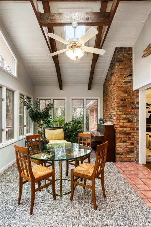 6225 River Shore Parkway, Sandy Springs, Georgia 30328, 3 Bedrooms Bedrooms, ,3 BathroomsBathrooms,Residential,Sold,6225 River Shore Parkway,6841915