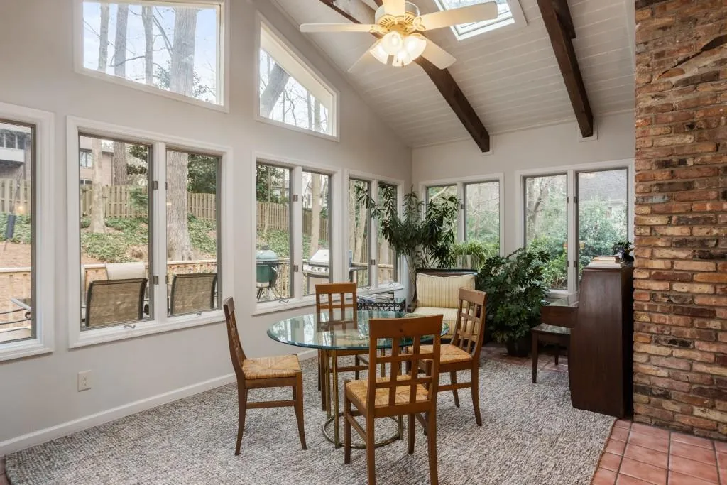 6225 River Shore Parkway, Sandy Springs, Georgia 30328, 3 Bedrooms Bedrooms, ,3 BathroomsBathrooms,Residential,Sold,6225 River Shore Parkway,6841915