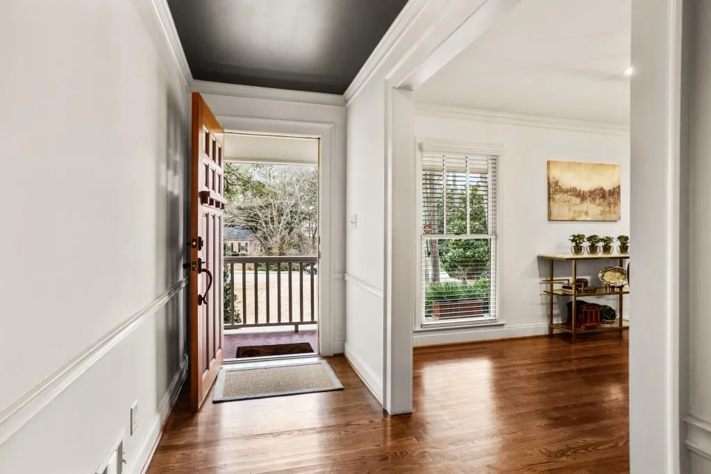 6225 River Shore Parkway, Sandy Springs, Georgia 30328, 3 Bedrooms Bedrooms, ,3 BathroomsBathrooms,Residential,Sold,6225 River Shore Parkway,6841915