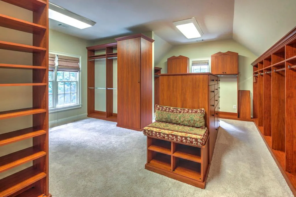 4859 Lake Forrest Drive, Sandy Springs, Georgia 30342, 6 Bedrooms Bedrooms, ,5 BathroomsBathrooms,Residential,Sold,4859 Lake Forrest Drive,5589446