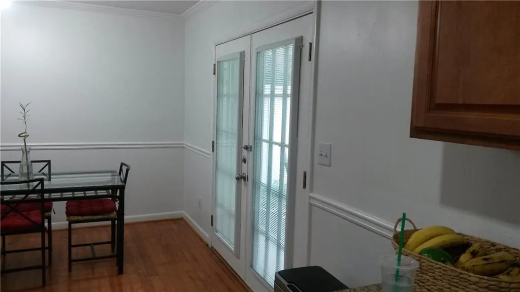 6900 Roswell Road Unit N2, Sandy Springs, Georgia 30328, 3 Bedrooms Bedrooms, ,2 BathroomsBathrooms,Residential,Sold,6900 Roswell Road Unit N2,5903769