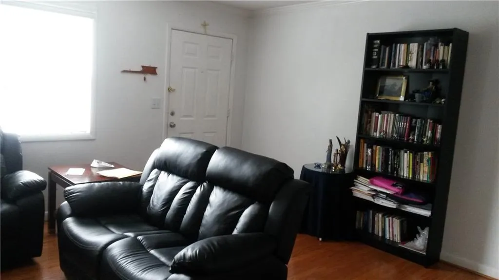 6900 Roswell Road Unit N2, Sandy Springs, Georgia 30328, 3 Bedrooms Bedrooms, ,2 BathroomsBathrooms,Residential,Sold,6900 Roswell Road Unit N2,5903769