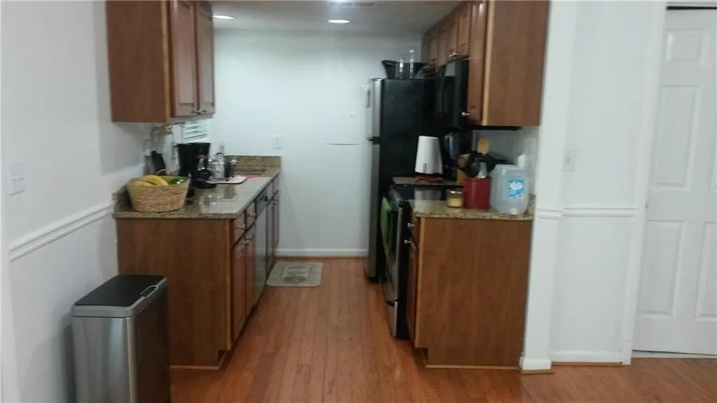 6900 Roswell Road Unit N2, Sandy Springs, Georgia 30328, 3 Bedrooms Bedrooms, ,2 BathroomsBathrooms,Residential,Sold,6900 Roswell Road Unit N2,5903769