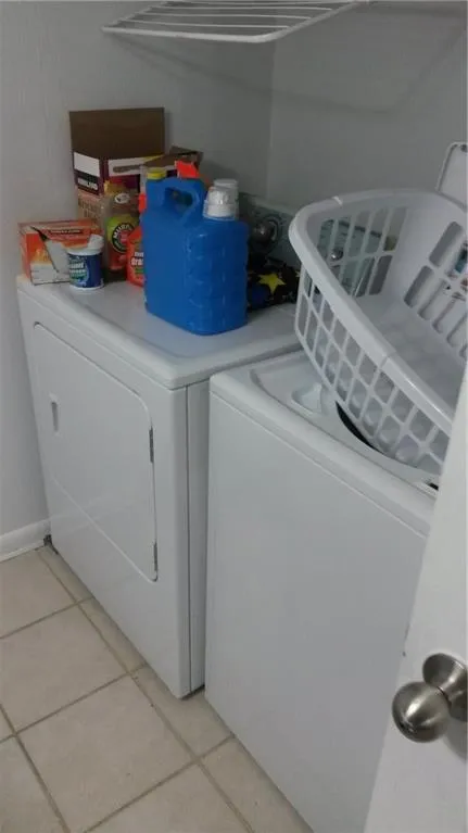 6900 Roswell Road Unit N2, Sandy Springs, Georgia 30328, 3 Bedrooms Bedrooms, ,2 BathroomsBathrooms,Residential,Sold,6900 Roswell Road Unit N2,5903769