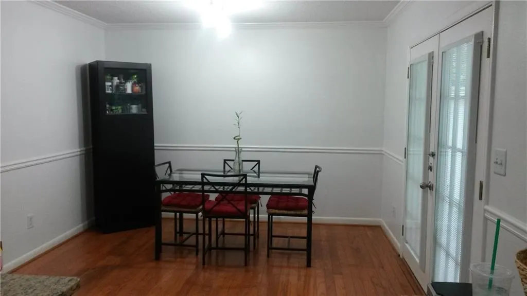 6900 Roswell Road Unit N2, Sandy Springs, Georgia 30328, 3 Bedrooms Bedrooms, ,2 BathroomsBathrooms,Residential,Sold,6900 Roswell Road Unit N2,5903769