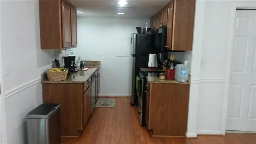 6900 Roswell Road Unit N2, Sandy Springs, Georgia 30328, 3 Bedrooms Bedrooms, ,2 BathroomsBathrooms,Residential,Sold,6900 Roswell Road Unit N2,5903769