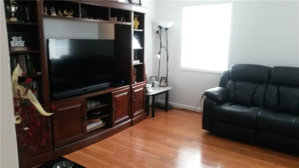 6900 Roswell Road Unit N2, Sandy Springs, Georgia 30328, 3 Bedrooms Bedrooms, ,2 BathroomsBathrooms,Residential,Sold,6900 Roswell Road Unit N2,5903769