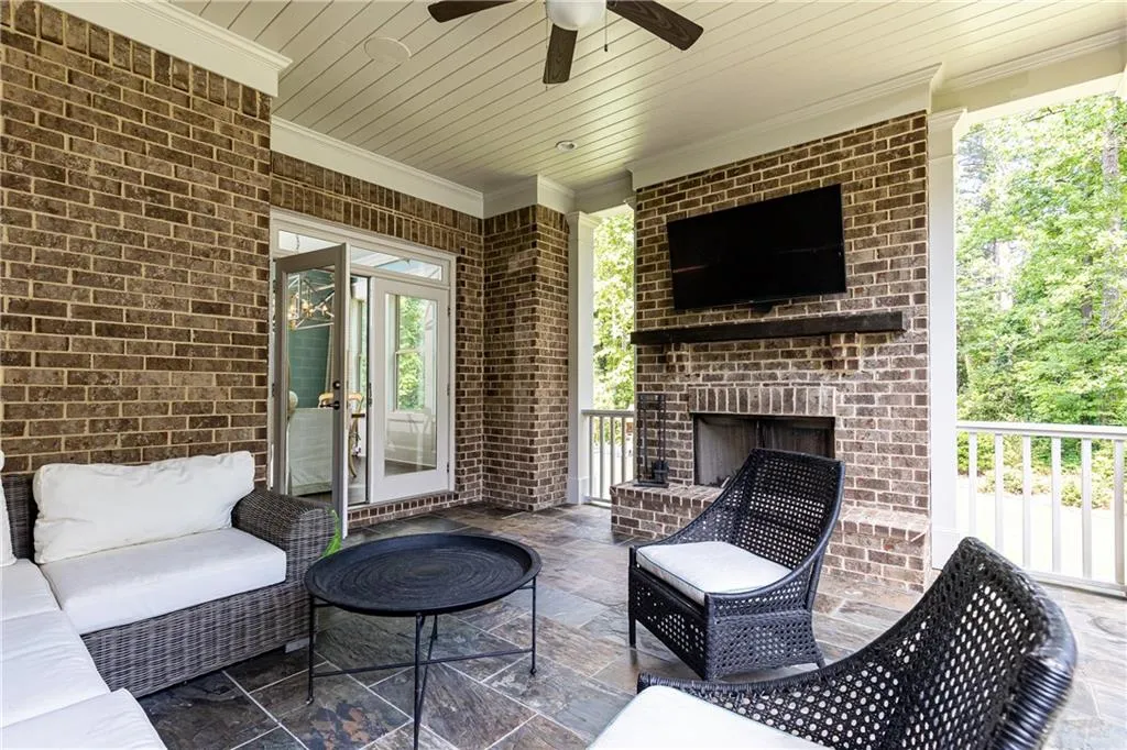 6470 Long Island Drive Nw, Sandy Springs, Georgia 30328, 5 Bedrooms Bedrooms, ,4 BathroomsBathrooms,Residential,Sold,6470 Long Island Drive Nw,7057076