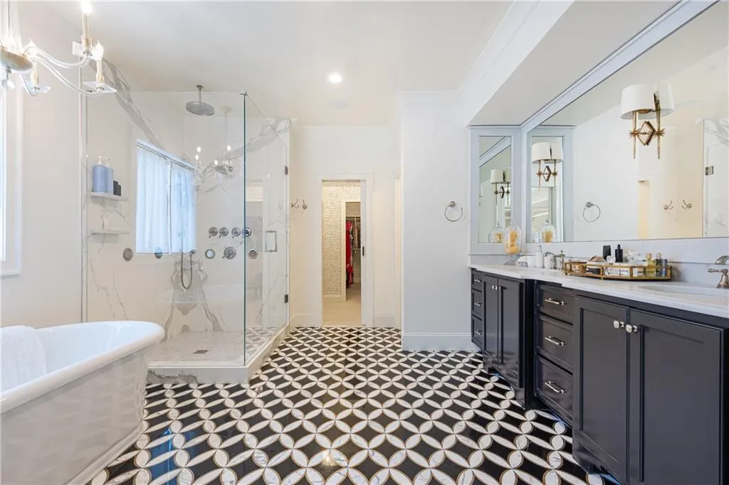 6470 Long Island Drive Nw, Sandy Springs, Georgia 30328, 5 Bedrooms Bedrooms, ,4 BathroomsBathrooms,Residential,Sold,6470 Long Island Drive Nw,7057076