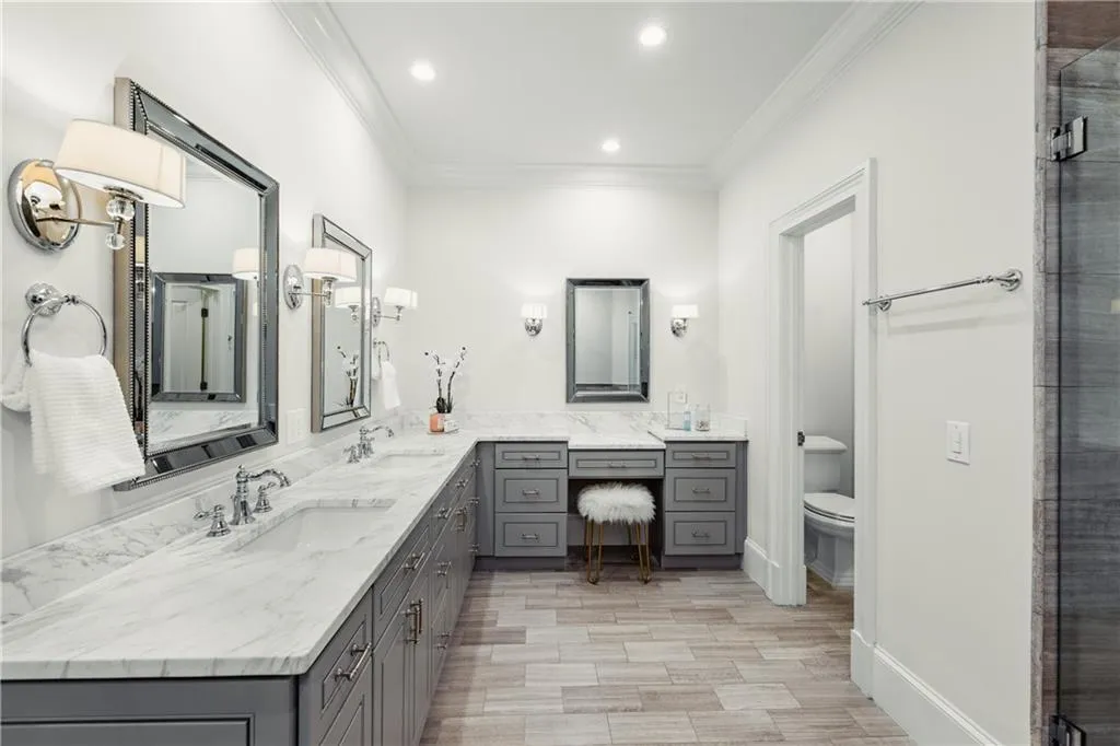 2813 W Roxboro Road Ne, Atlanta, Georgia 30324, 6 Bedrooms Bedrooms, ,6 BathroomsBathrooms,Residential,For Sale,2813 W Roxboro Road Ne,7649352