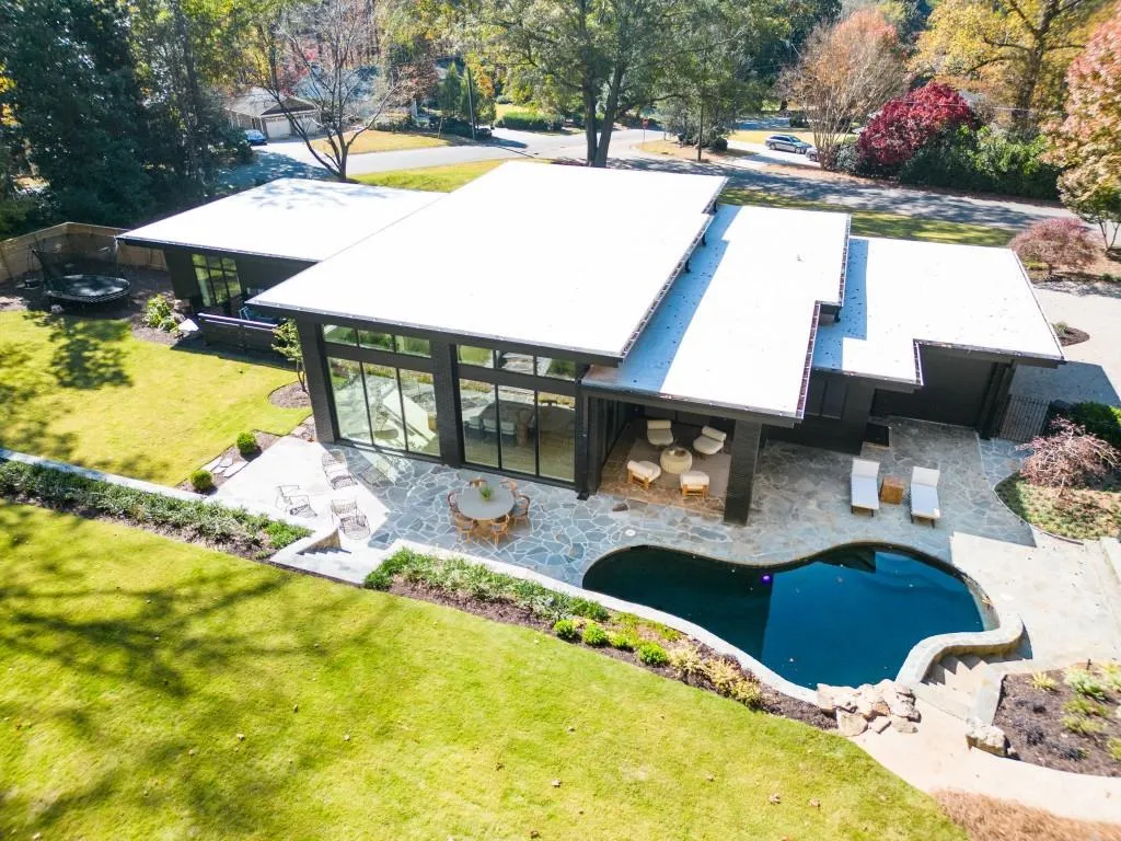 222 Pine Lake Drive, Atlanta, Georgia 30327, 5 Bedrooms Bedrooms, ,5 BathroomsBathrooms,Residential,Sold,222 Pine Lake Drive,7363550