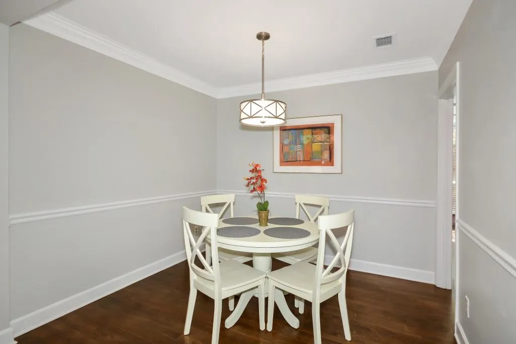 7500 Roswell Road Unit 20, Sandy Springs, Georgia 30350, 2 Bedrooms Bedrooms, ,2 BathroomsBathrooms,Residential,Sold,7500 Roswell Road Unit 20,6537692