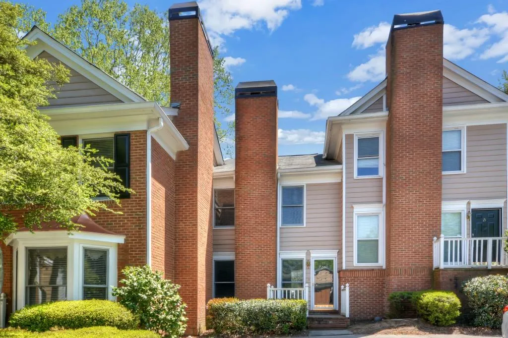 7500 Roswell Road Unit 20, Sandy Springs, Georgia 30350, 2 Bedrooms Bedrooms, ,2 BathroomsBathrooms,Residential,Sold,7500 Roswell Road Unit 20,6537692