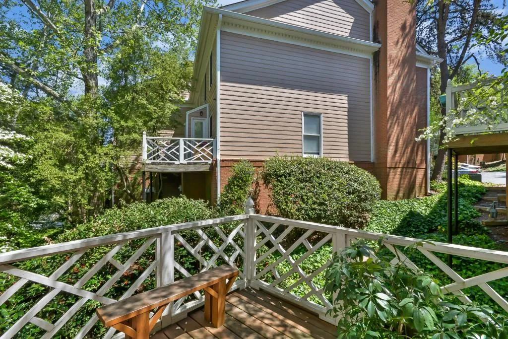 7500 Roswell Road Unit 20, Sandy Springs, Georgia 30350, 2 Bedrooms Bedrooms, ,2 BathroomsBathrooms,Residential,Sold,7500 Roswell Road Unit 20,6537692