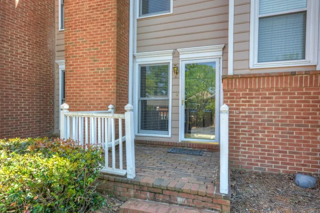 7500 Roswell Road Unit 20, Sandy Springs, Georgia 30350, 2 Bedrooms Bedrooms, ,2 BathroomsBathrooms,Residential,Sold,7500 Roswell Road Unit 20,6537692
