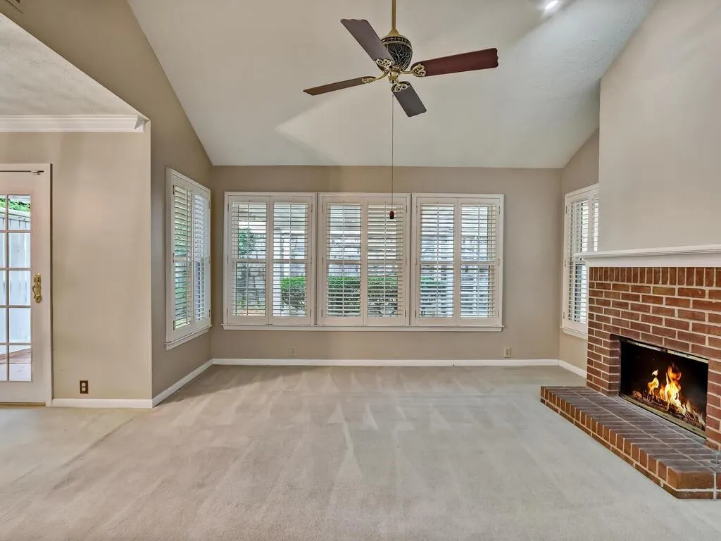 10 Ne Waterford Court, Sandy Springs, Georgia 30328, 2 Bedrooms Bedrooms, ,2 BathroomsBathrooms,Residential,Sold,10 Ne Waterford Court,6839285