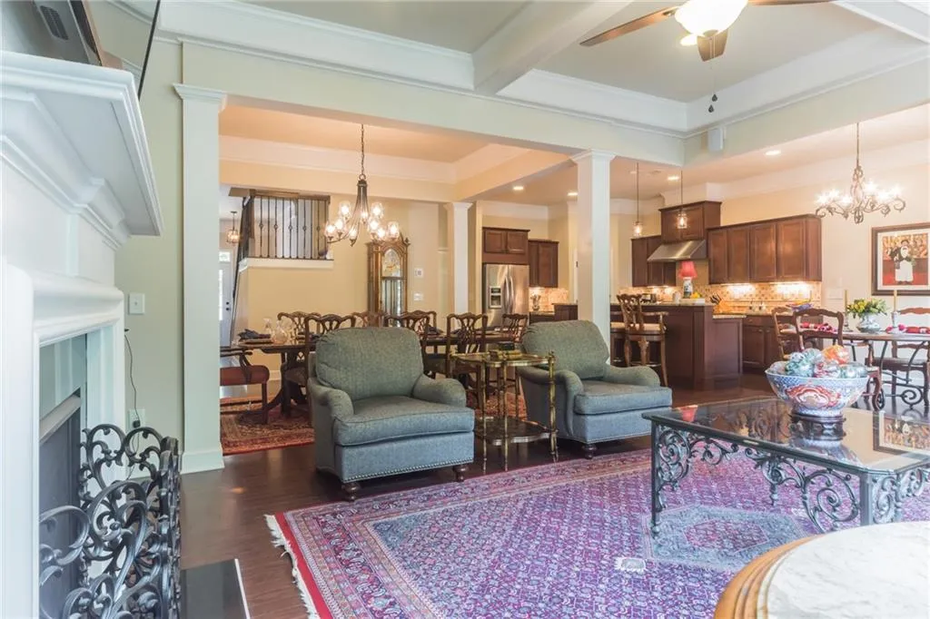 5537 Parkerton Lane, Atlanta, Georgia 30342, 3 Bedrooms Bedrooms, ,3 BathroomsBathrooms,Residential,Sold,5537 Parkerton Lane,6579842