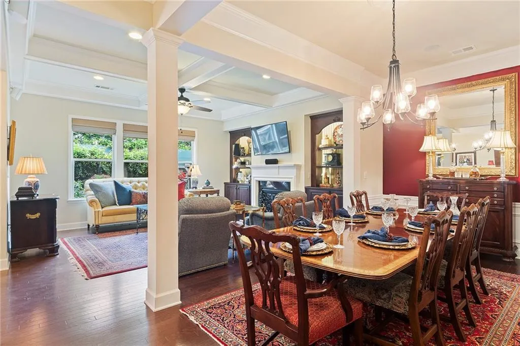 5537 Parkerton Lane, Atlanta, Georgia 30342, 3 Bedrooms Bedrooms, ,3 BathroomsBathrooms,Residential,Sold,5537 Parkerton Lane,6579842