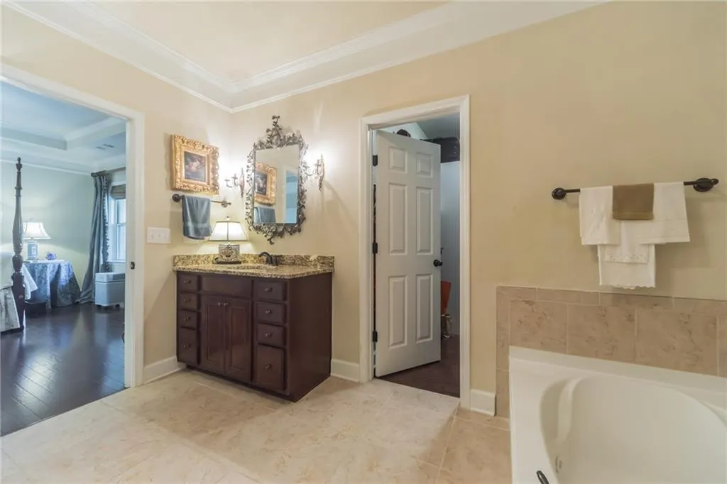 5537 Parkerton Lane, Atlanta, Georgia 30342, 3 Bedrooms Bedrooms, ,3 BathroomsBathrooms,Residential,Sold,5537 Parkerton Lane,6579842