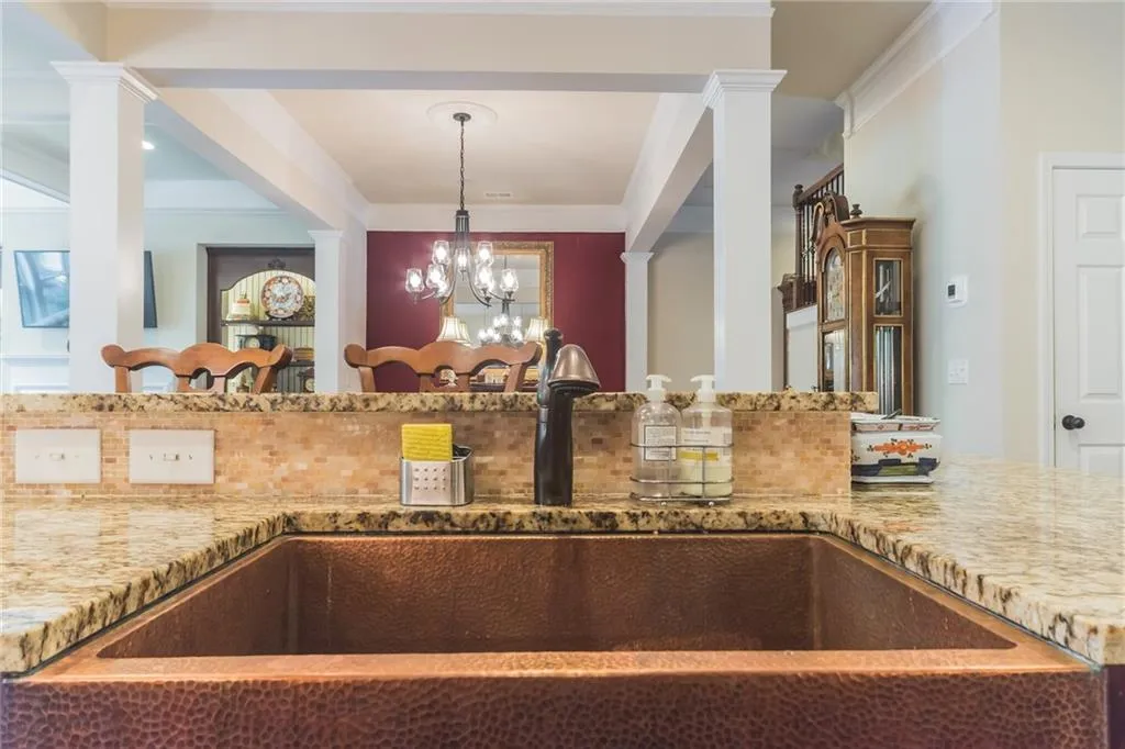 5537 Parkerton Lane, Atlanta, Georgia 30342, 3 Bedrooms Bedrooms, ,3 BathroomsBathrooms,Residential,Sold,5537 Parkerton Lane,6579842