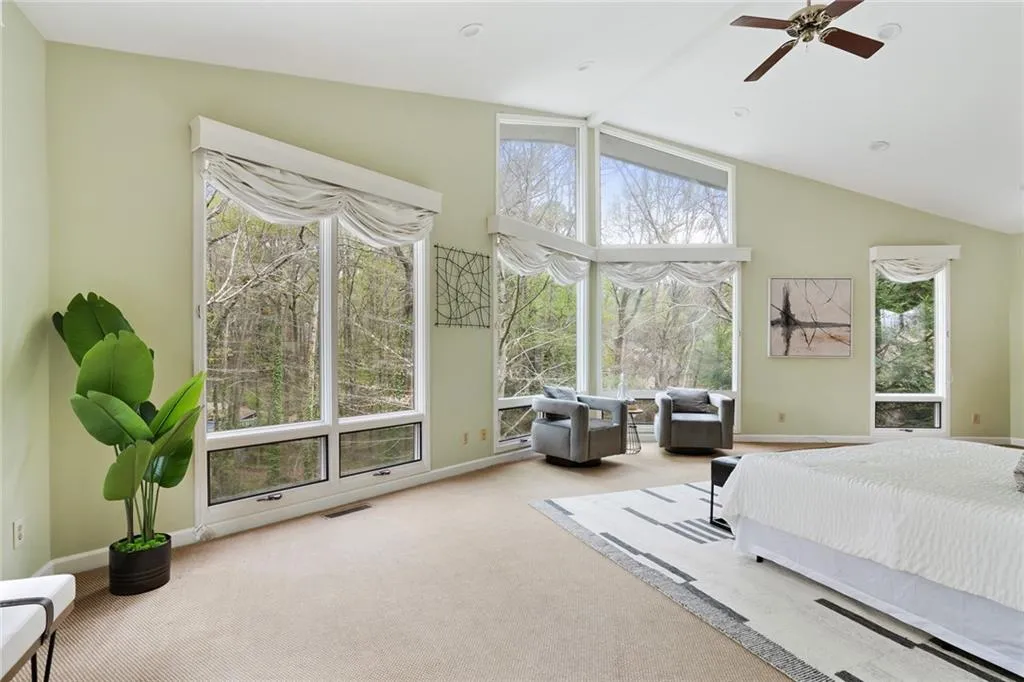Primary bedroom high vaulted ceiling, GORGEOUS VIEWS through floor to ceiling windows