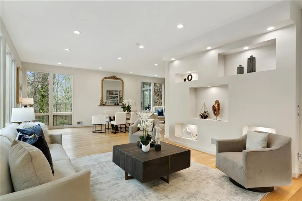 5845 Winterthur Drive, Atlanta, Georgia 30328, 5 Bedrooms Bedrooms, ,6 BathroomsBathrooms,Residential,Sold,5845 Winterthur Drive,7348079