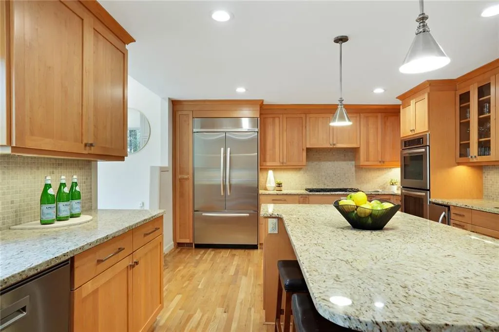 5845 Winterthur Drive, Atlanta, Georgia 30328, 5 Bedrooms Bedrooms, ,6 BathroomsBathrooms,Residential,Sold,5845 Winterthur Drive,7348079