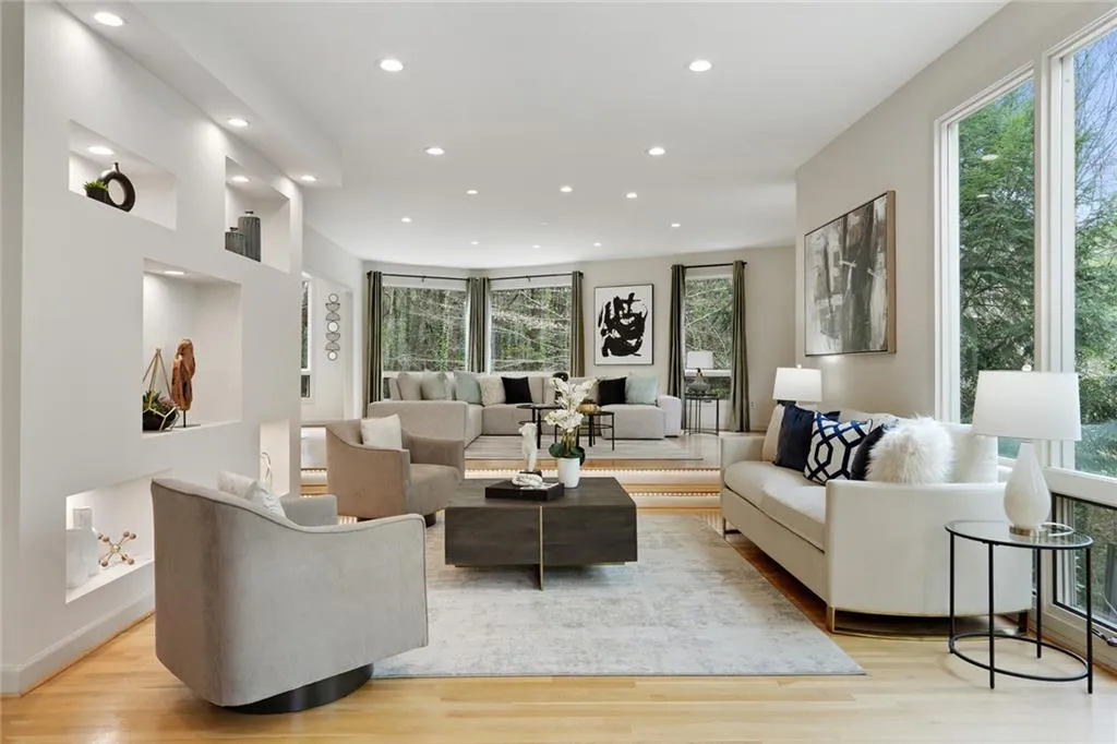 5845 Winterthur Drive, Atlanta, Georgia 30328, 5 Bedrooms Bedrooms, ,6 BathroomsBathrooms,Residential,Sold,5845 Winterthur Drive,7348079