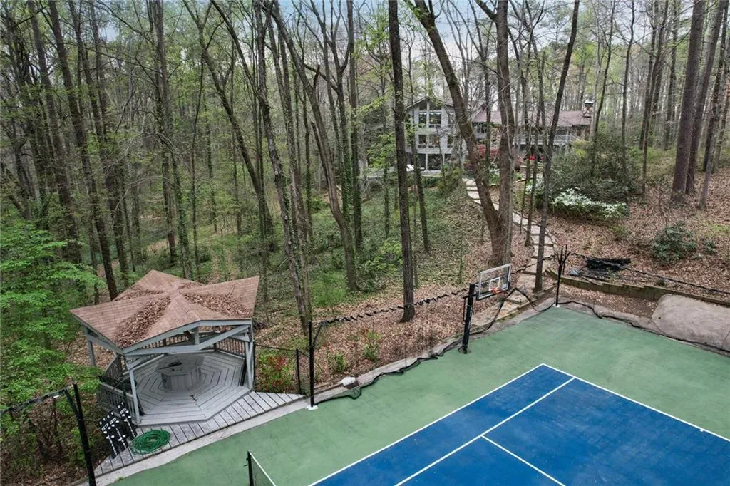 5845 Winterthur Drive, Atlanta, Georgia 30328, 5 Bedrooms Bedrooms, ,6 BathroomsBathrooms,Residential,Sold,5845 Winterthur Drive,7348079