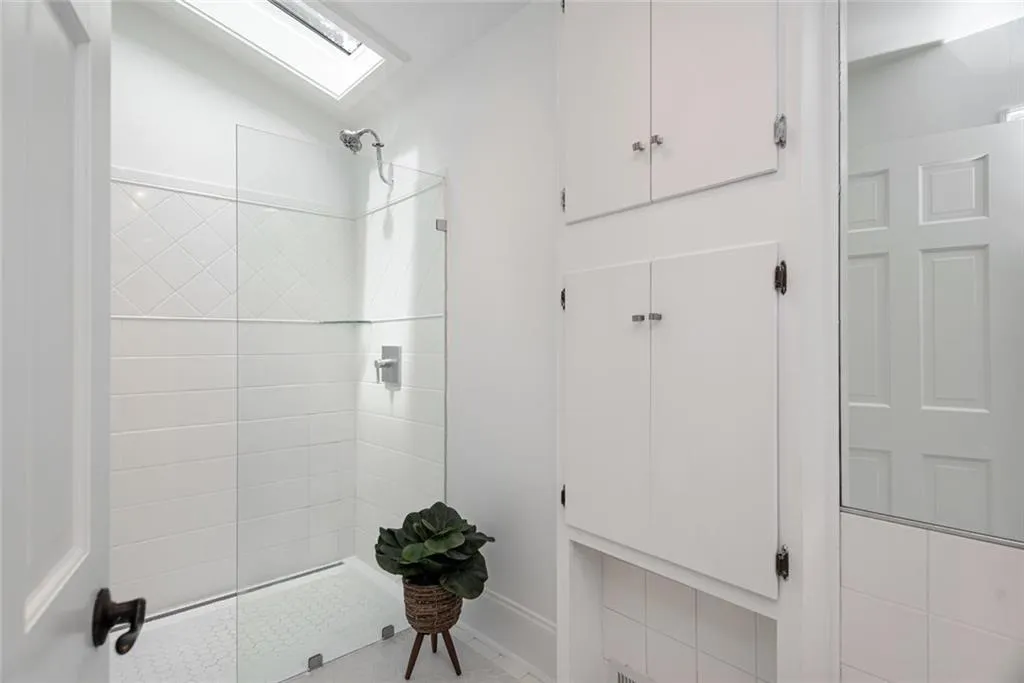 305 Amberidge Trail, Atlanta, Georgia 30328, 4 Bedrooms Bedrooms, ,3 BathroomsBathrooms,Residential,Sold,305 Amberidge Trail,6763252