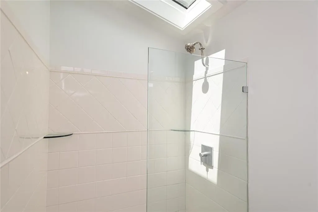 305 Amberidge Trail, Atlanta, Georgia 30328, 4 Bedrooms Bedrooms, ,3 BathroomsBathrooms,Residential,Sold,305 Amberidge Trail,6763252