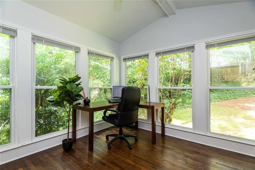 305 Amberidge Trail, Atlanta, Georgia 30328, 4 Bedrooms Bedrooms, ,3 BathroomsBathrooms,Residential,Sold,305 Amberidge Trail,6763252