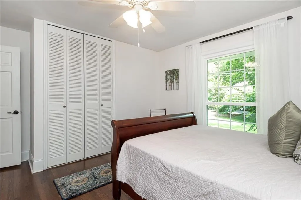 305 Amberidge Trail, Atlanta, Georgia 30328, 4 Bedrooms Bedrooms, ,3 BathroomsBathrooms,Residential,Sold,305 Amberidge Trail,6763252