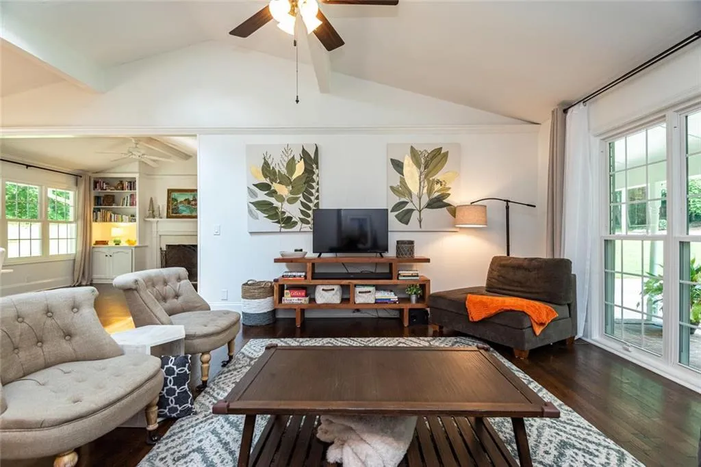 305 Amberidge Trail, Atlanta, Georgia 30328, 4 Bedrooms Bedrooms, ,3 BathroomsBathrooms,Residential,Sold,305 Amberidge Trail,6763252