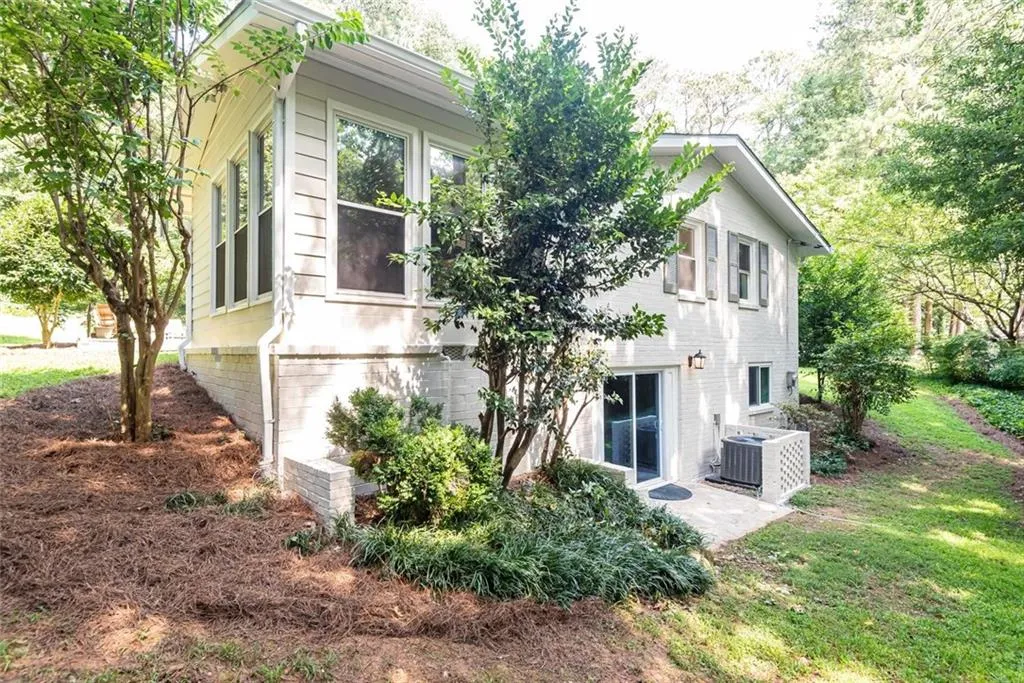 305 Amberidge Trail, Atlanta, Georgia 30328, 4 Bedrooms Bedrooms, ,3 BathroomsBathrooms,Residential,Sold,305 Amberidge Trail,6763252