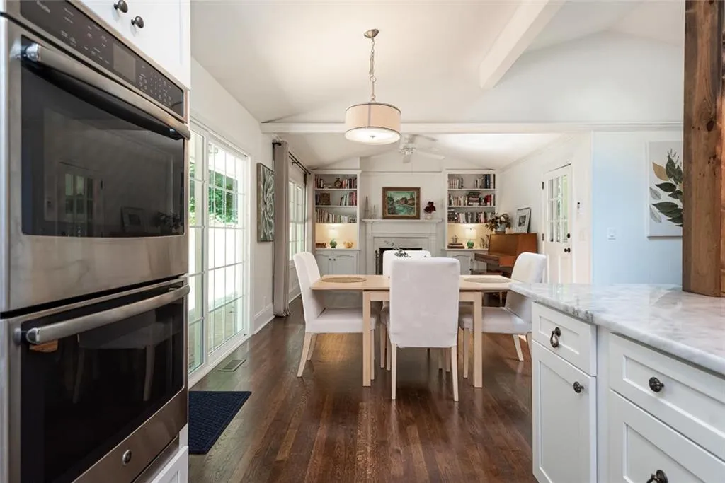 305 Amberidge Trail, Atlanta, Georgia 30328, 4 Bedrooms Bedrooms, ,3 BathroomsBathrooms,Residential,Sold,305 Amberidge Trail,6763252