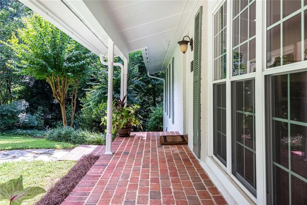 305 Amberidge Trail, Atlanta, Georgia 30328, 4 Bedrooms Bedrooms, ,3 BathroomsBathrooms,Residential,Sold,305 Amberidge Trail,6763252