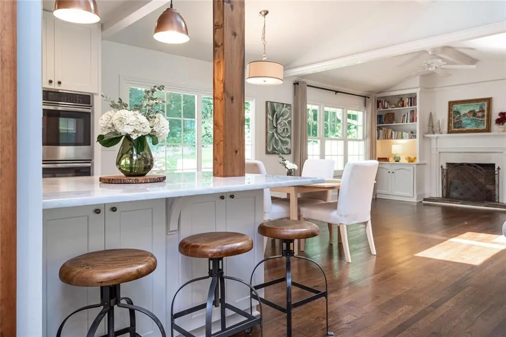 305 Amberidge Trail, Atlanta, Georgia 30328, 4 Bedrooms Bedrooms, ,3 BathroomsBathrooms,Residential,Sold,305 Amberidge Trail,6763252