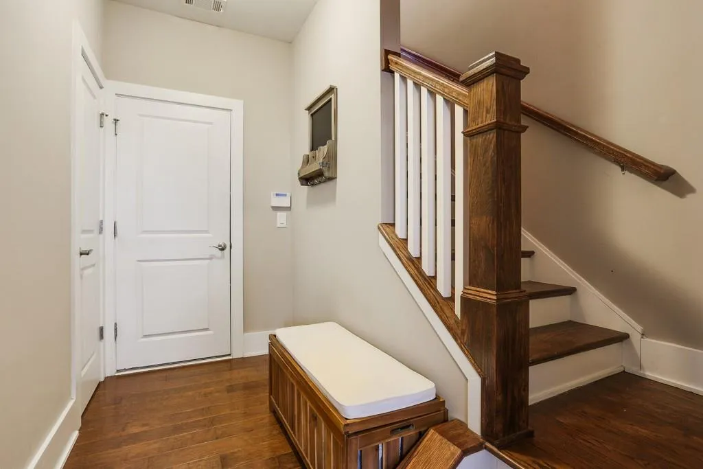 433 Alderwood Street, Sandy Springs, Georgia 30328, 3 Bedrooms Bedrooms, ,3 BathroomsBathrooms,Residential,Sold,433 Alderwood Street,5825984