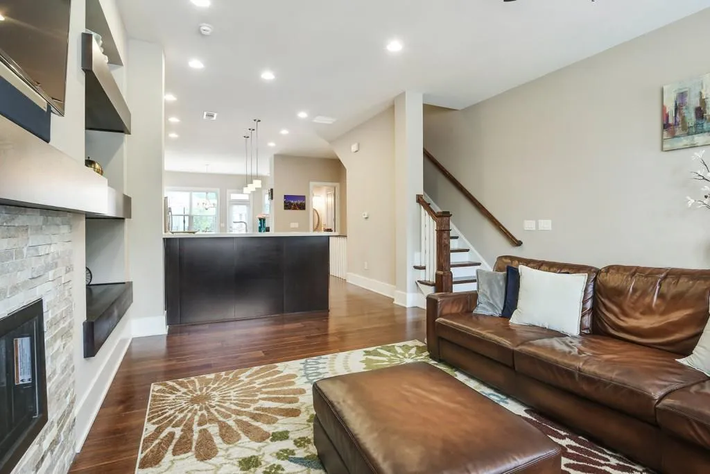 433 Alderwood Street, Sandy Springs, Georgia 30328, 3 Bedrooms Bedrooms, ,3 BathroomsBathrooms,Residential,Sold,433 Alderwood Street,5825984