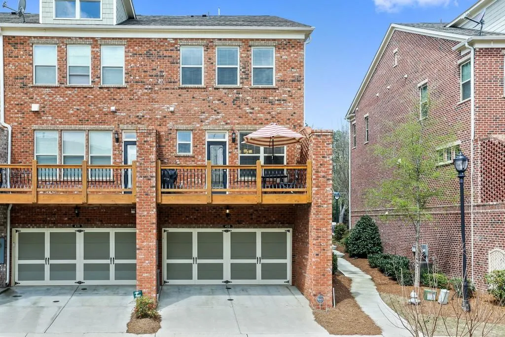 433 Alderwood Street, Sandy Springs, Georgia 30328, 3 Bedrooms Bedrooms, ,3 BathroomsBathrooms,Residential,Sold,433 Alderwood Street,5825984
